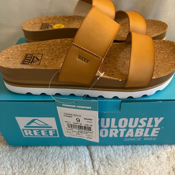 Reef Women's Cushion Vista Hi Platform Sandals White Size 9 - Picture 3 of 5